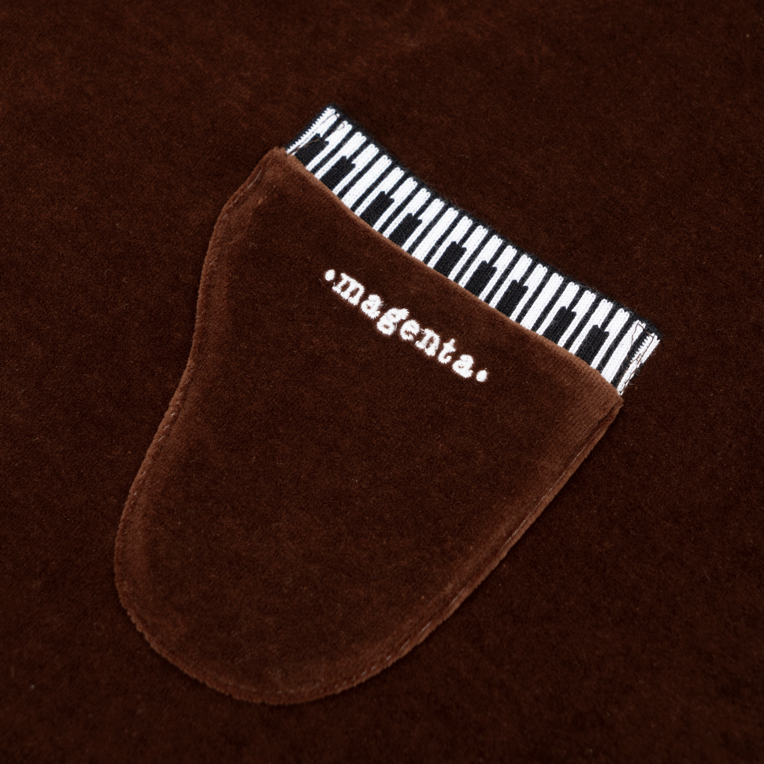 pol pl Koszulka Magenta Piano velvet tee chocolate 31980 2